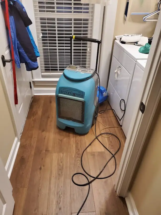 Commercial dehumidifier deployed for Crawl Space Restoration in Bellefontaine Neighbors